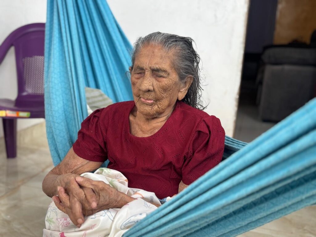 Tia Margarida Completa 117 Anos: Um Exemplo de Força e Longevidade em Macapá Tia Margarida Completa 117 Anos: Um Exemplo de Força e Longevidade em Macapá