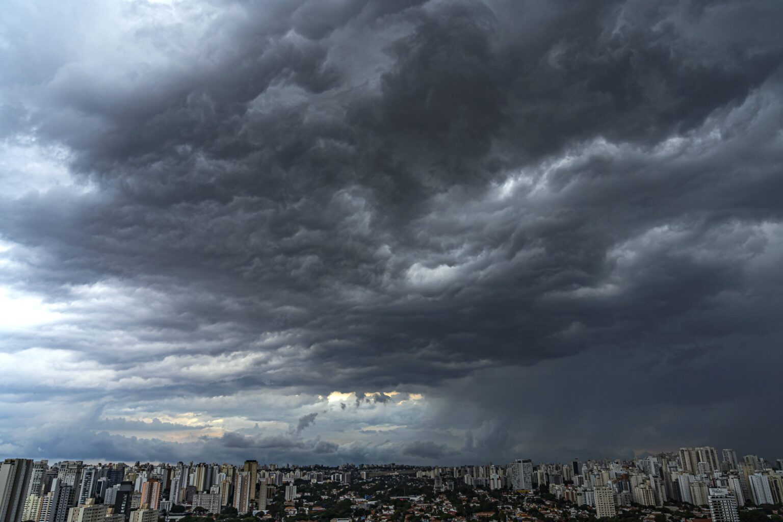Alerta Amarelo do INMET: Chuvas Intensificadas e Riscos de Cortes de Energia em Macapá até Quinta-feira Alerta Amarelo do INMET: Chuvas Intensificadas e Riscos de Cortes de Energia em Macapá até Quinta-fe