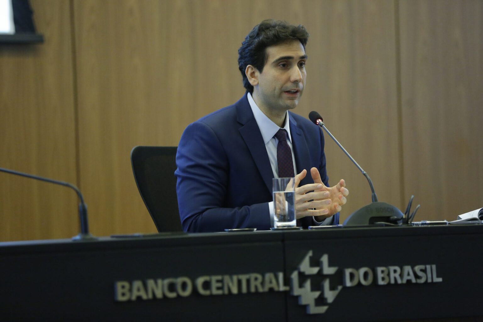 Após Corte da Selic, Desafios Persistem na Aliança entre Política Monetária e Fiscal