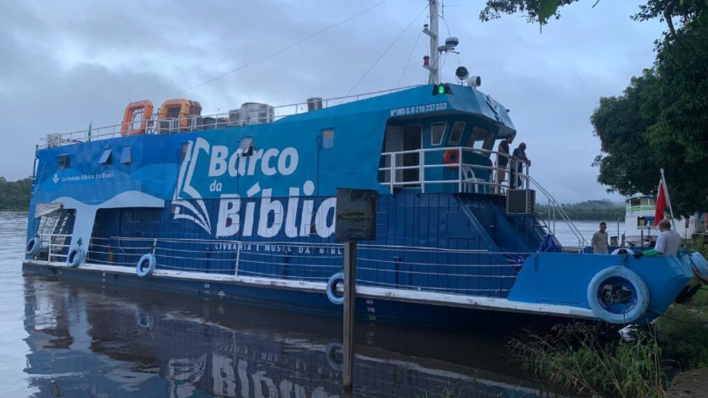 Barco da Bíblia Inicia Viagem Missionária pela Amazônia com Parada em Macapá