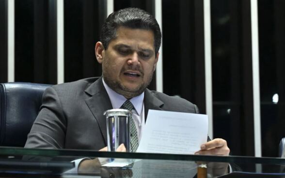 Davi Alcolumbre e a Sabatina de Jorge Messias: Resistência e Expectativa no Senado Davi Alcolumbre e a Sabatina de Jorge Messias: Resistência e Expectativa no Senado