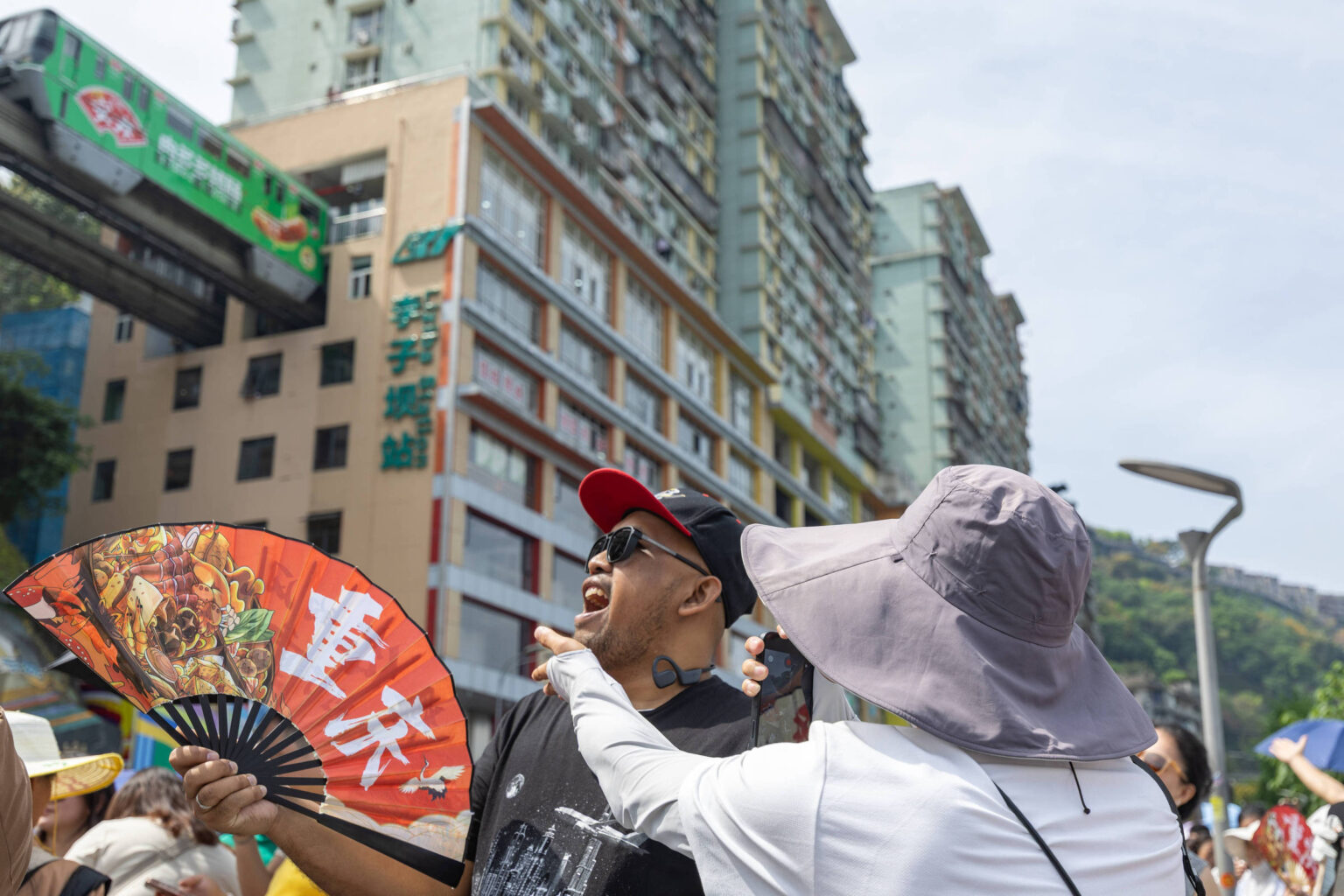 Descubra como o 'Chinamaxxing' está transformando o turismo na China