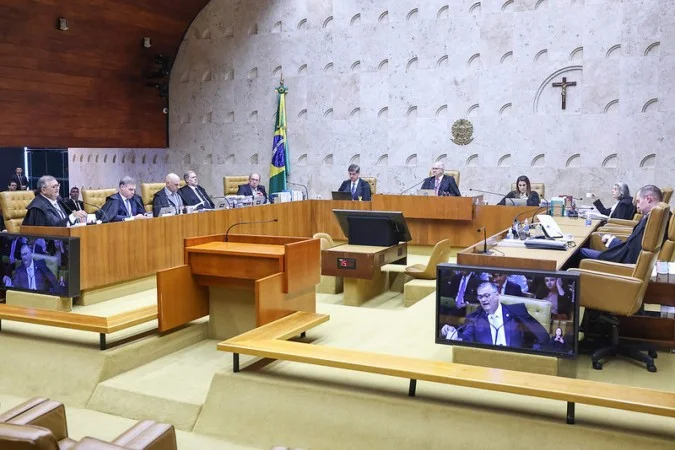 Direita Intensifica Pressão Sobre o Supremo Tribunal Federal