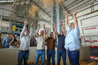 Governador Clécio entrega 672 hectares e inaugura o maior armazém de grãos do Amapá