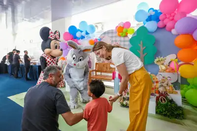 Gratidão e Esperança: Governador Clécio Celebra Páscoa com Crianças do Hospital da Criança e do Adolescente Gratidão e Esperança: Governador Clécio Celebra Páscoa com Crianças do Hospital da Criança e do Adol