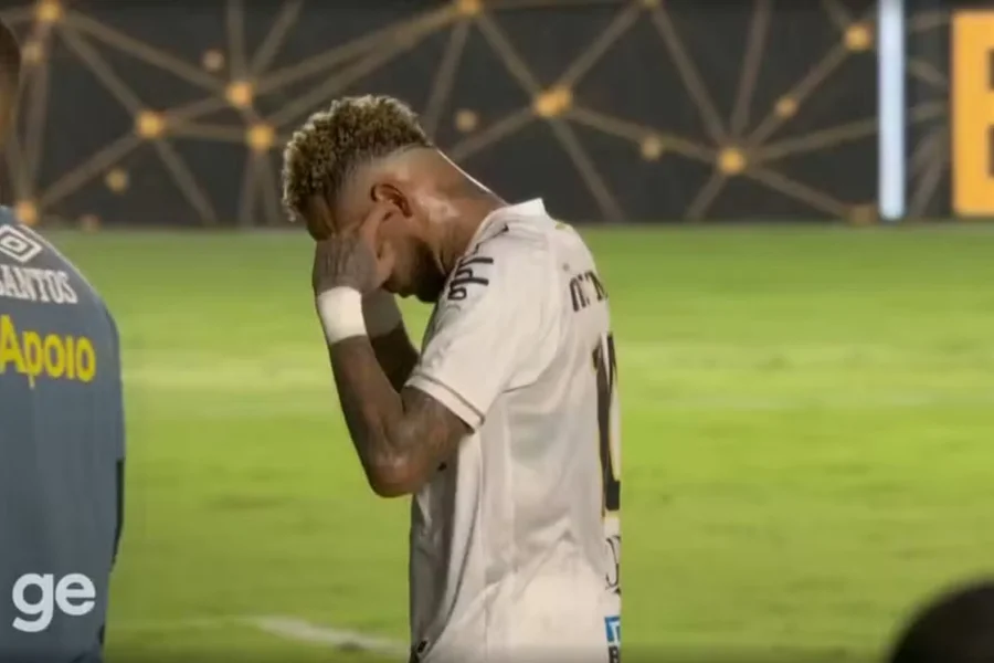 Neymar Rebater Críticas Após Suposta Ação em Jogo do Santos
