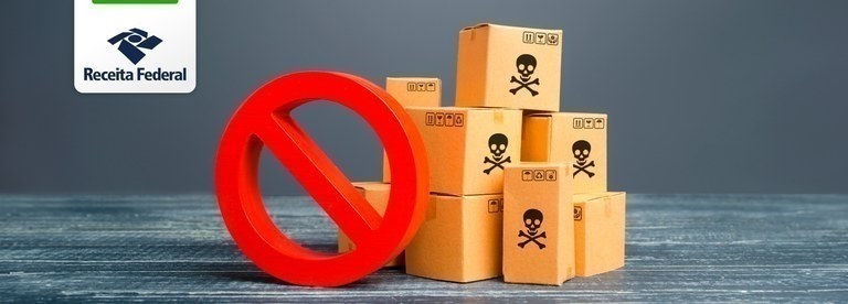 Receita Federal Apreende Ônibus de Turismo em Foz do Iguaçu com R$ 2,4 Milhões em Mercadorias Irregu