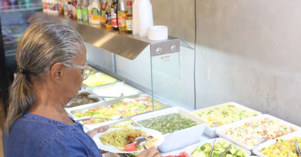 Self-service sob pressão: como a inflação força adaptações no setor