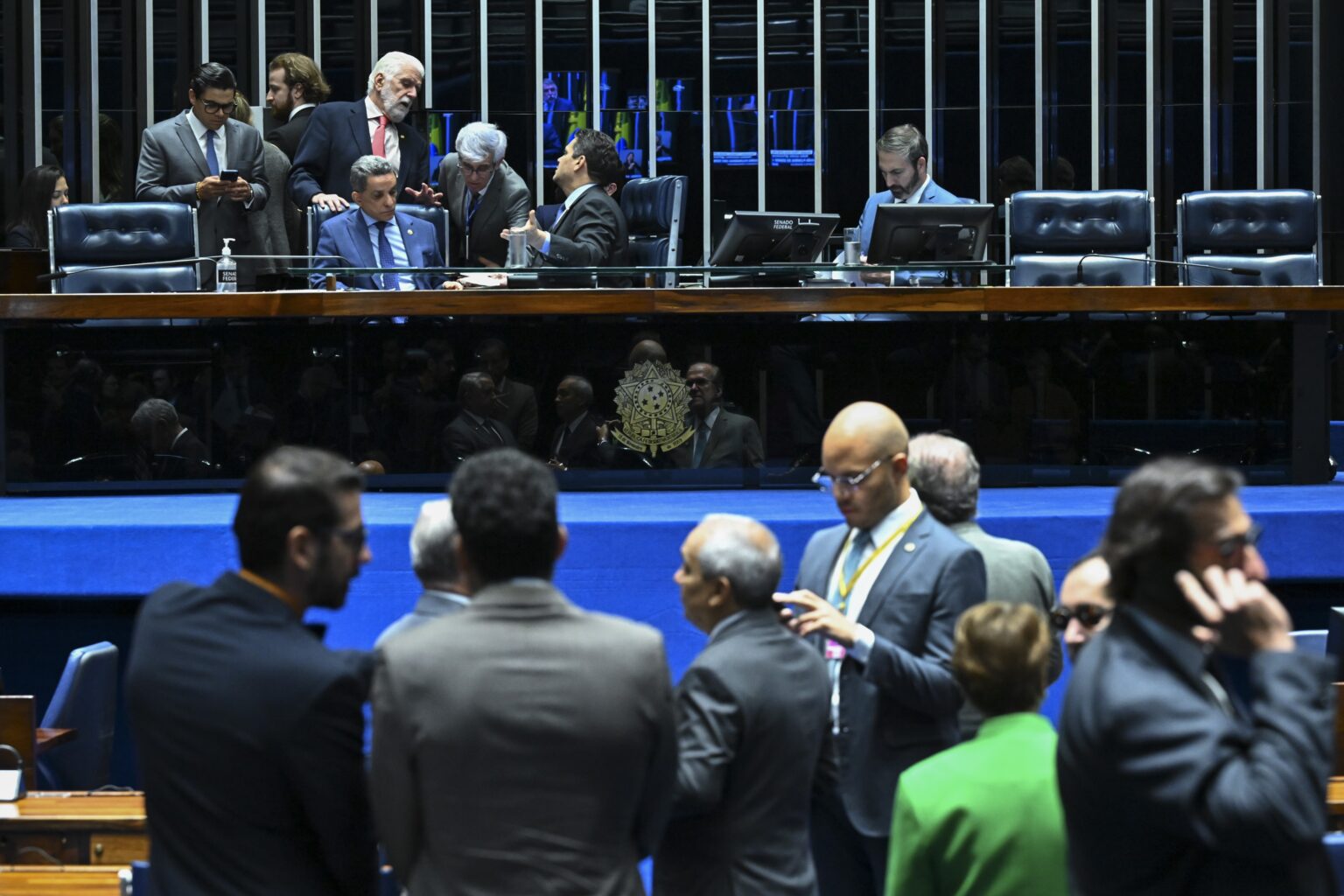 Senado Aprova Reajuste de R$ 3 Bilhões para Policiais e Bombeiros do DF