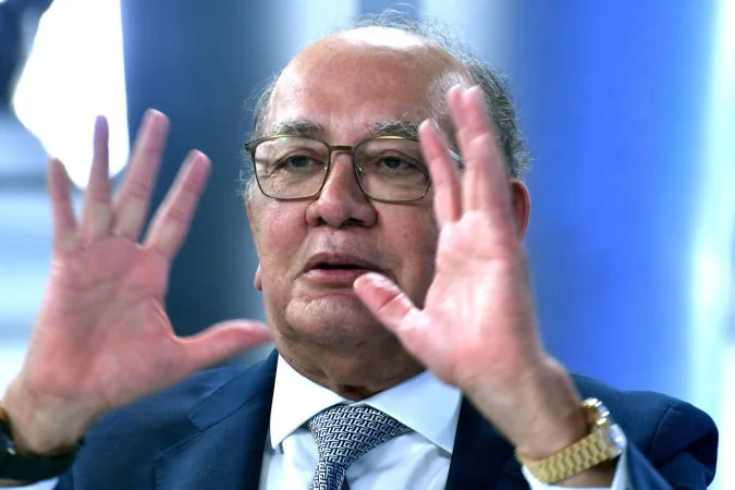 A Crise nos Três Poderes: Reflexões de Gilmar Mendes e Novos Caminhos para o Brasil