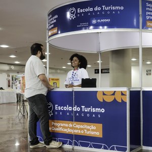 Escola do Turismo: Cursos Gratuitos de Inglês e Espanhol em Maceió