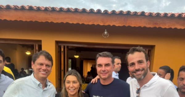 Lucas Bove Destaca o Papel do Agronegócio em Evento com Flávio Bolsonaro e Tarcísio