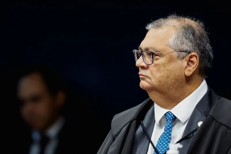 Ministro prorroga afastamento de vice-prefeito e secretária de Saúde de Macapá