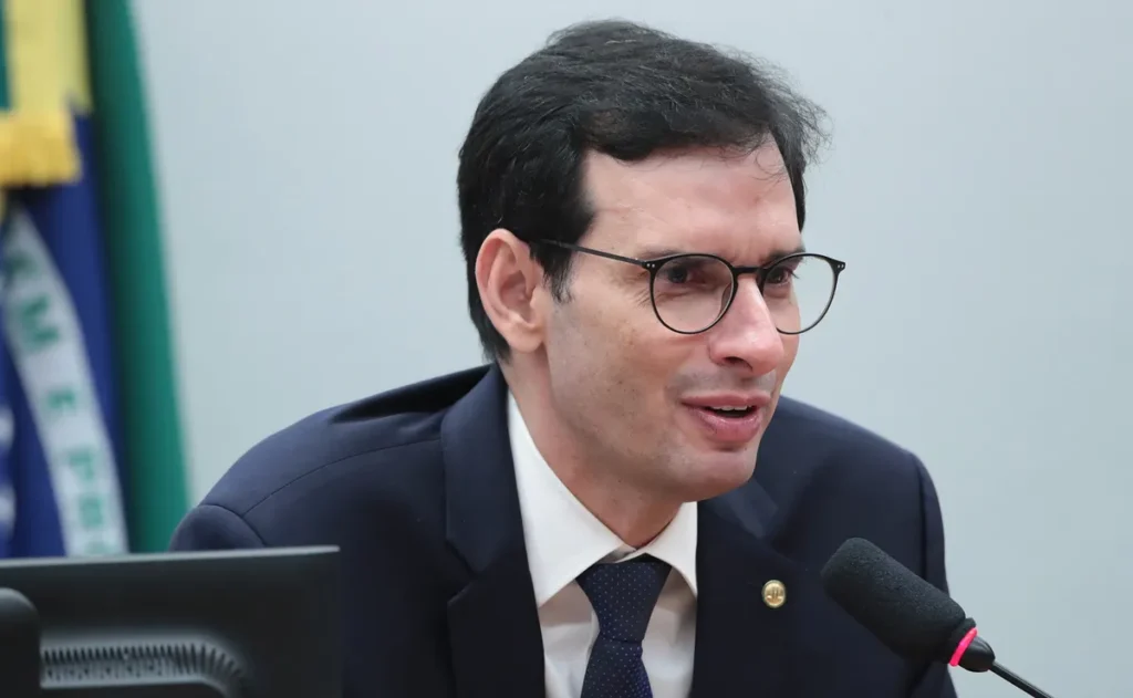 Revisão da Escala 6x1: Relator Defende Mudanças na Câmara dos Deputados