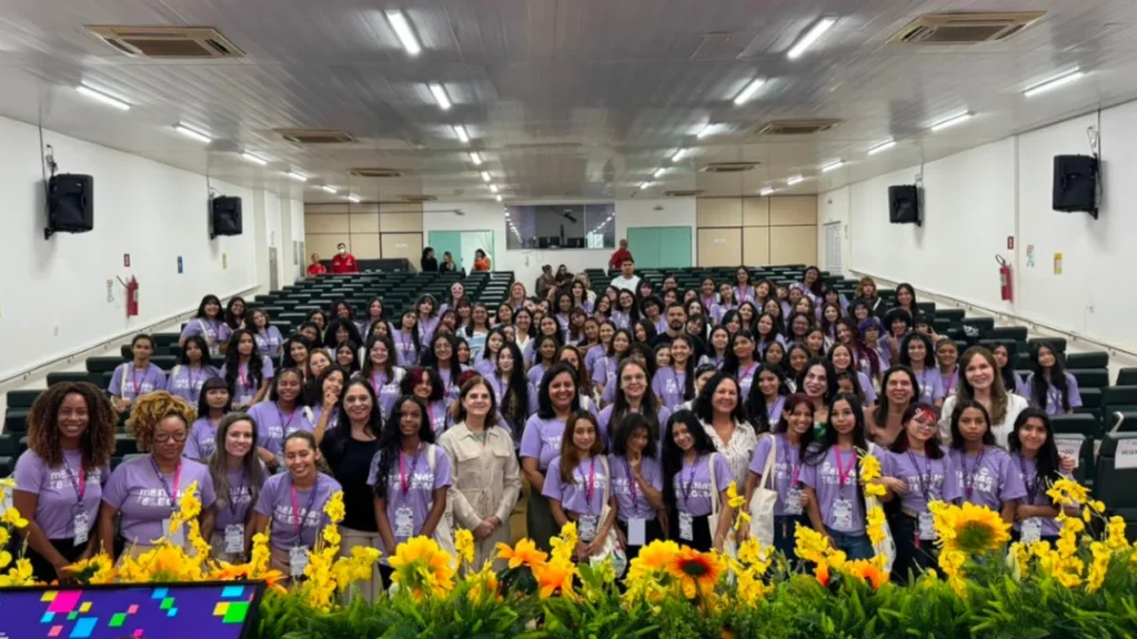 Mais de 250 meninas do Amapá iniciam jornada na tecnologia e telecomunicações com projeto Meninas Te