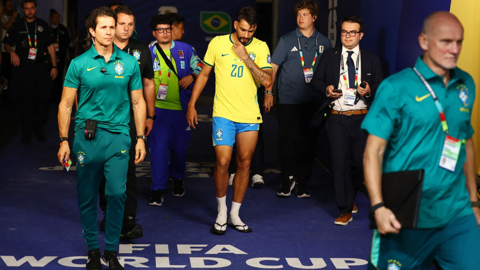 Lucas Paquetá Fora das Oitavas da Copa do Mundo Após Lesão Confirmada