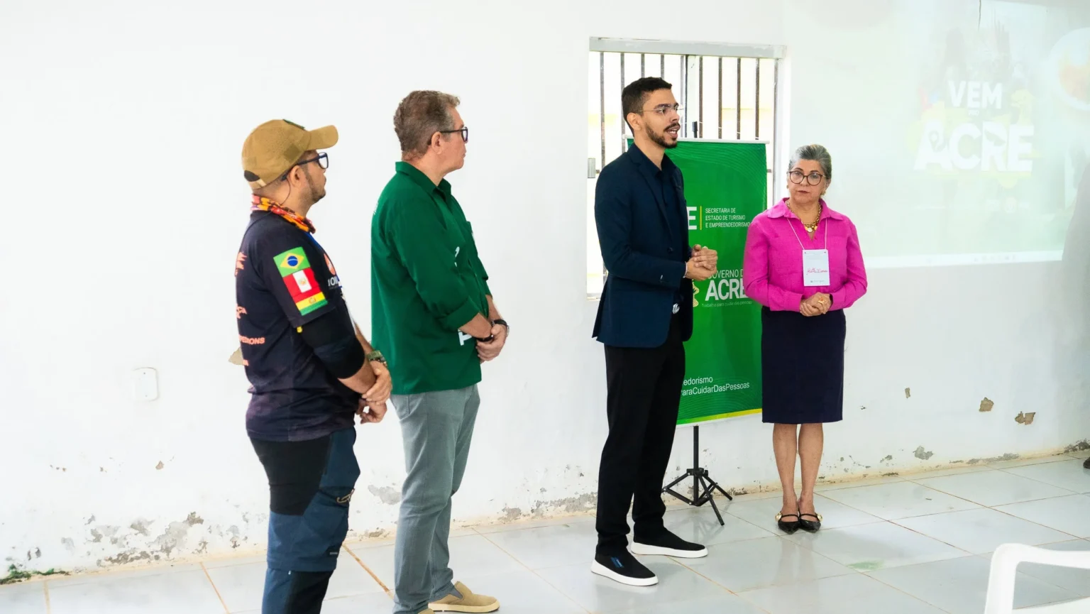 Governo capacita moradores da APA Lago do Amapá para conduzir turismo comunitário Governo capacita moradores da APA Lago do Amapá para conduzir turismo comunitário