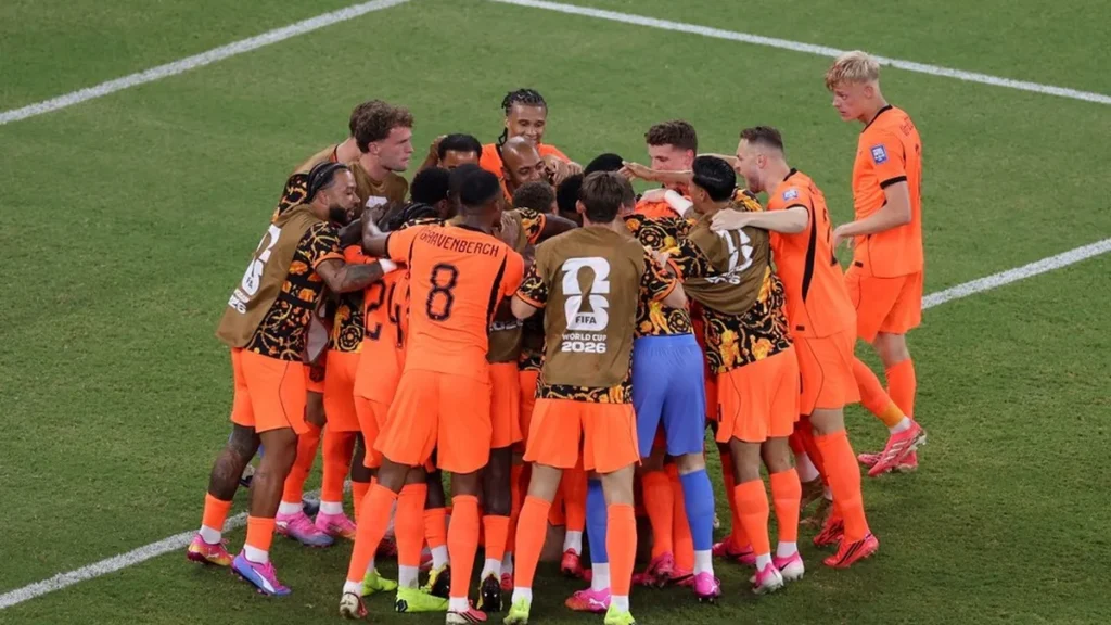 Cody Gakpo emociona ao marcar gol após perda pessoal na Copa do Mundo 2026