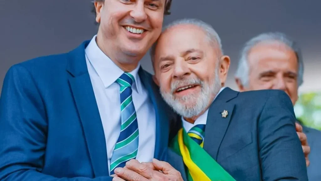 Camilo Santana pode assumir liderança de Lula no Senado após operação contra Jaques Wagner