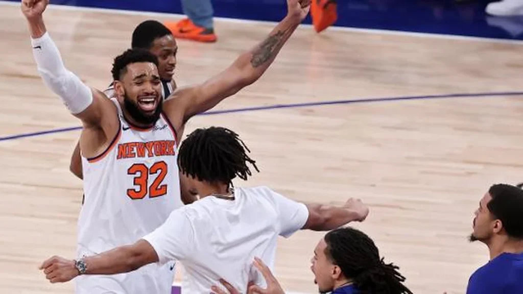 New York Knicks fazem virada histórica e abrem 3 a 1 sobre Spurs nas finais da NBA
