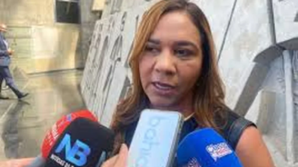 Roberta Santana responde ACM Neto e destaca avanços na saúde pública da Bahia