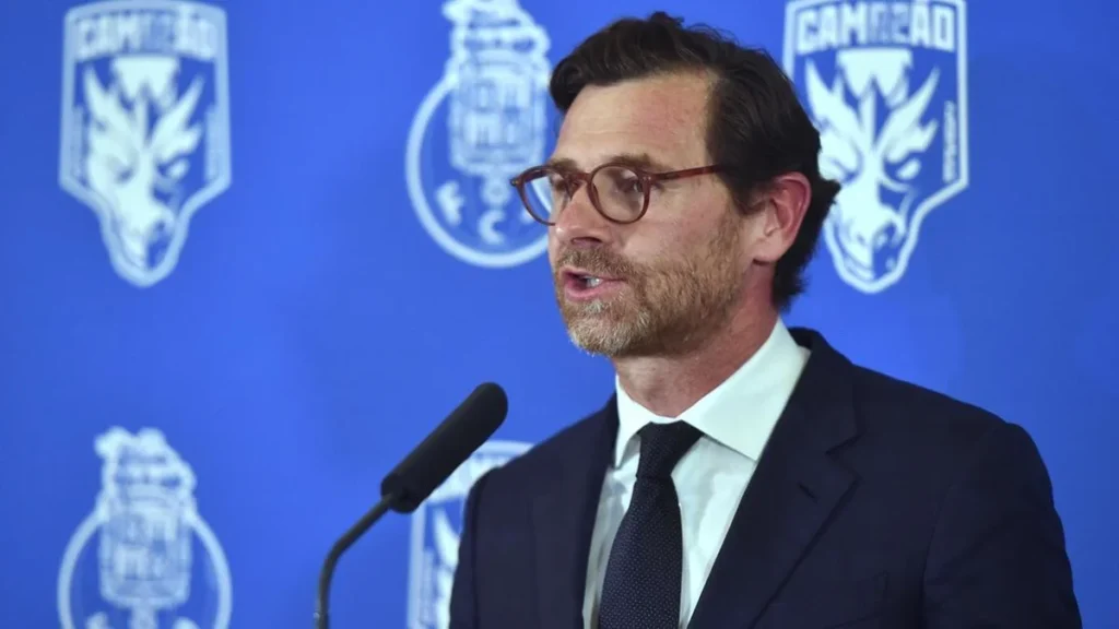 Villas-Boas abre caminho para reforço de ponta de lança no FC Porto Villas-Boas abre caminho para reforço de ponta de lança no FC Porto
