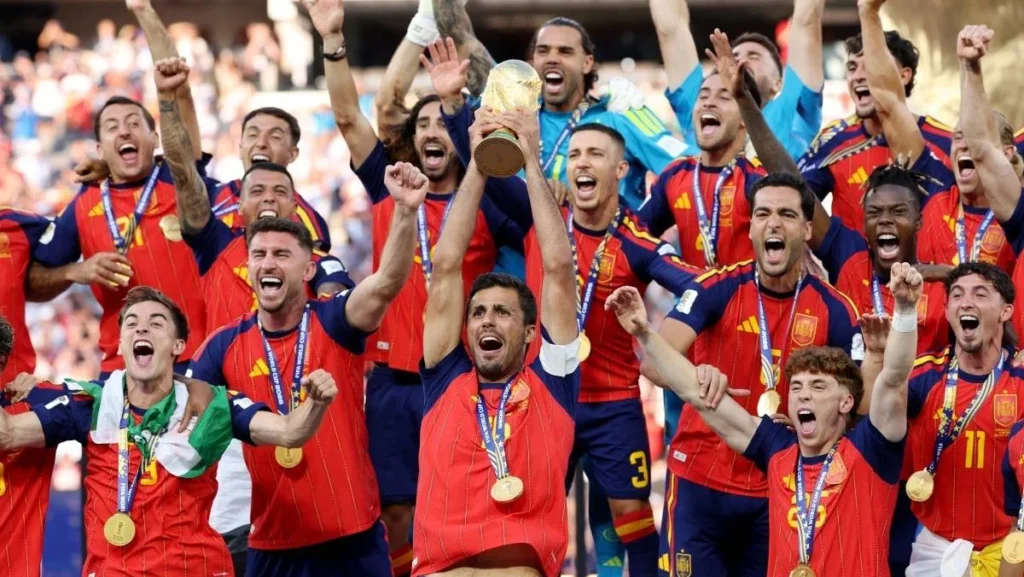 Novo ranking da Fifa após Copa do Mundo: Espanha lidera com pontuação recorde Novo ranking da Fifa após Copa do Mundo: Espanha lidera com pontuação recorde
