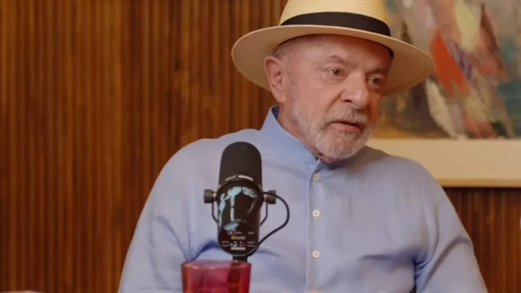 Lula afirma que filho mora na Espanha e não precisa comentar acusações Lula afirma que filho mora na Espanha e não precisa comentar acusações