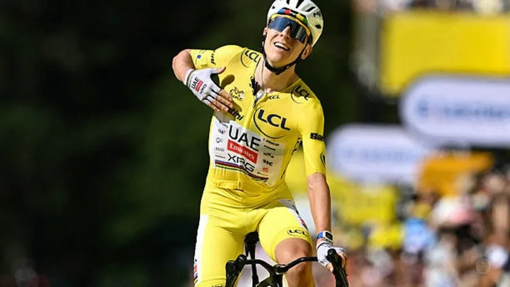 Tadej Pogačar supera Chris Froome e persegue recorde histórico no Tour de France